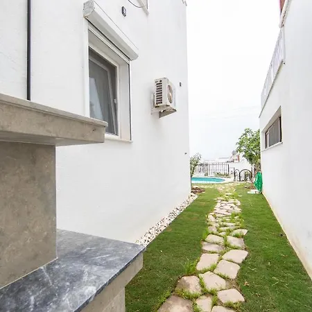 酒店 Summer Private With Garden And Private Pool, Within Walking Distance To The Sea In Gumusluk *