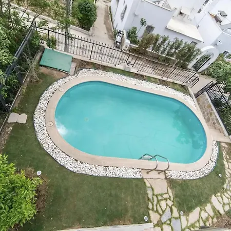 酒店 Summer Private With Garden And Private Pool, Within Walking Distance To The Sea In Gumusluk
