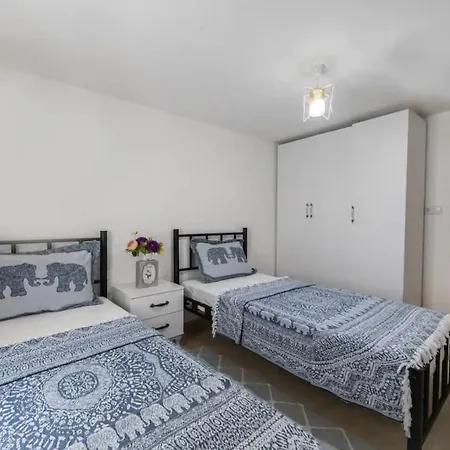 酒店 Summer Private With Garden And Private Pool, Within Walking Distance To The Sea In Gumusluk